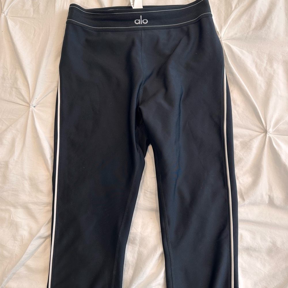 ALO Yoga Black Leggings with White Trim